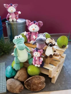 NICI, Plüschtier - Krokodil Croco McDile 37cm Sitzend -Klassischer Plüschtierladen nici plC3BCschtier krokodilcrocomcdile37cmsitzend 6 768 1024 75 7524920 6