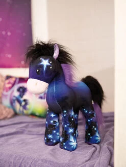 NICI, Plüschtier - Pony Starflower 35cm Stehend -Klassischer Plüschtierladen nici plC3BCschtier ponystarflower35cmstehend 4 768 1024 75 7605795 4